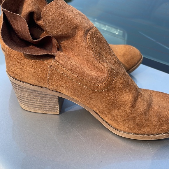 Rock & Candy tan suede ankle boots size 8.5 - Picture 4 of 9